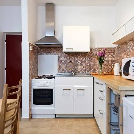 Vinka Tudor Casa de hóspedes 3*