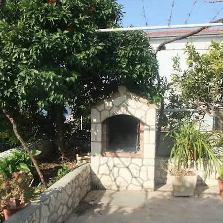 Vinka Tudor 3* Hvar Town