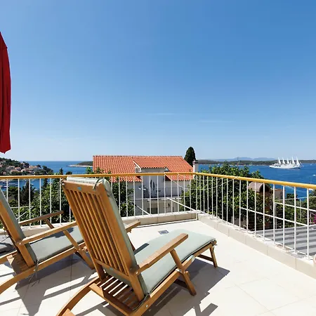 Vinka Tudor 3* Hvar Town